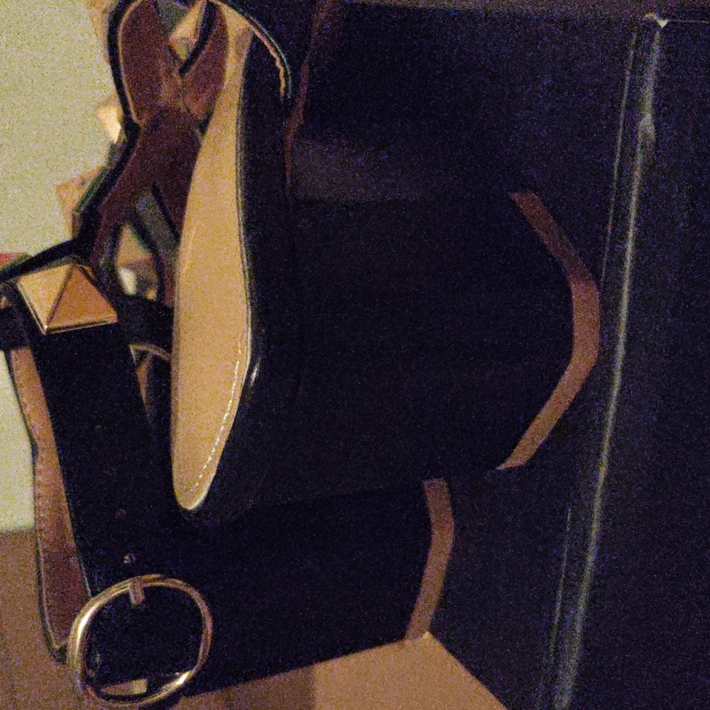 Sandals - Picture 5 of 5